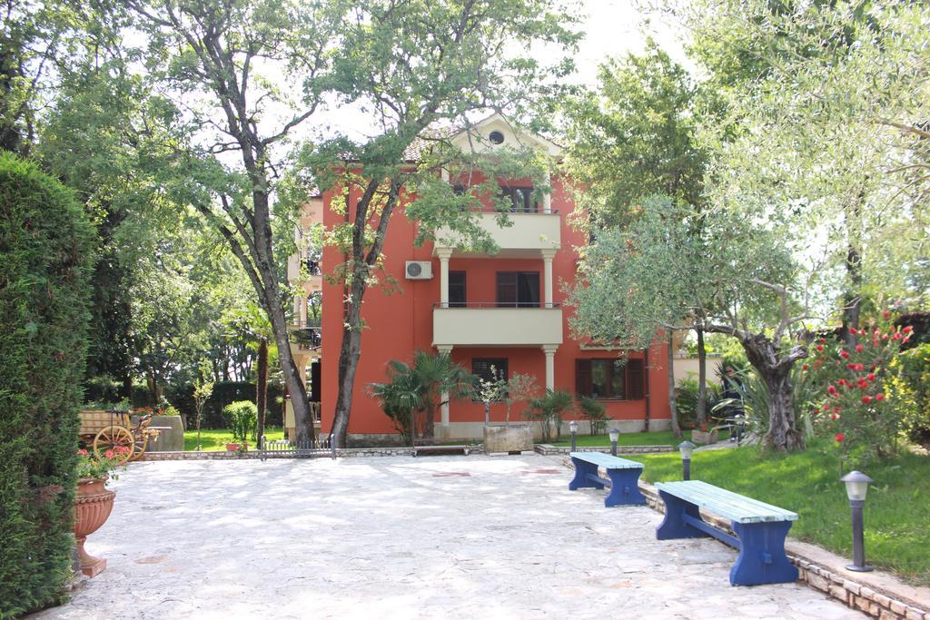 Aqua Family Apartments Karigador Exteriér fotografie